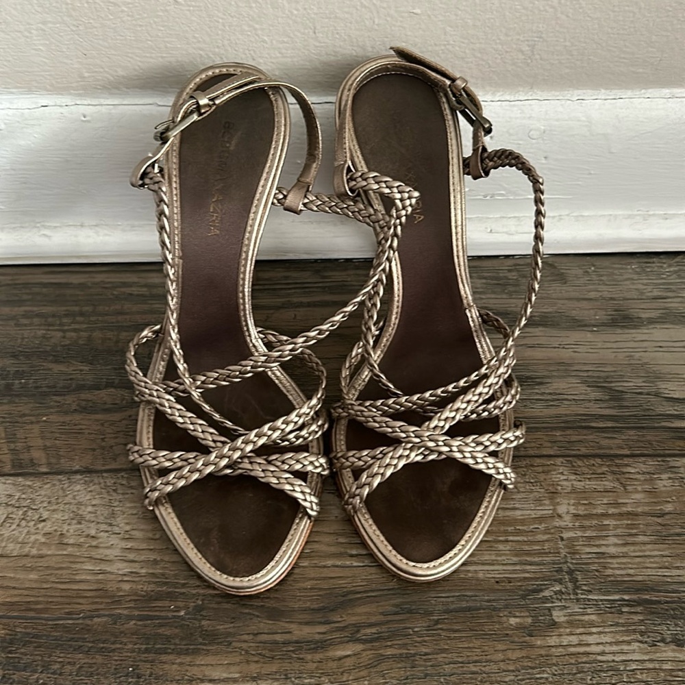 BCBGMAXAZRIAGROUP BRONZE HEEL SZ. 6.5